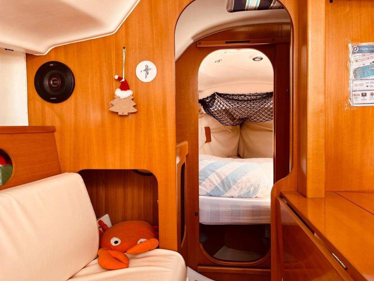 מלון ליסבון Surfbird Cozy Sailboat Escape מראה חיצוני תמונה