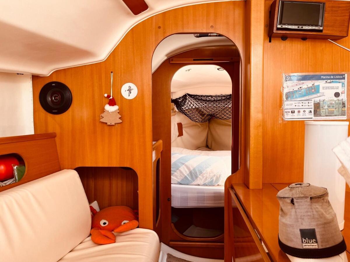 מלון ליסבון Surfbird Cozy Sailboat Escape מראה חיצוני תמונה